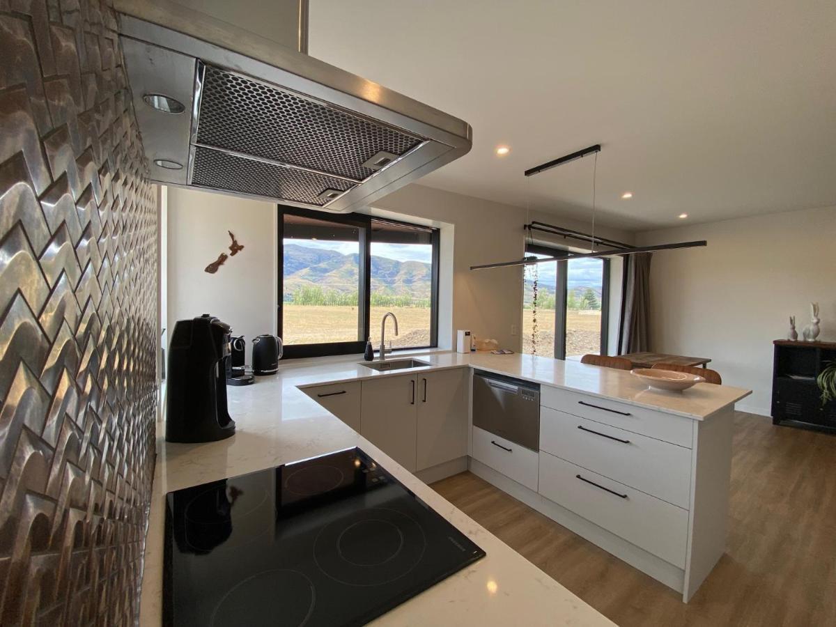 Relax In Rural Wanaka Villa Queensberry Bagian luar foto